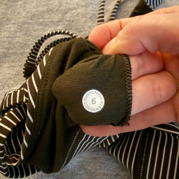 Lululemon Sports Bra - Picture 3 of 3